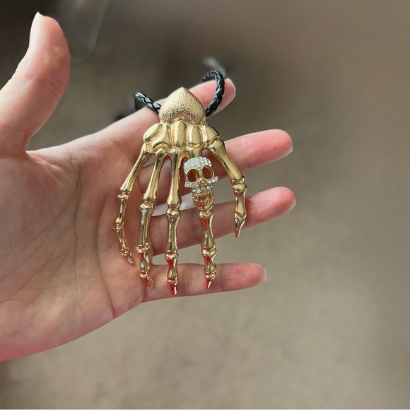 Trendy Gold Tone Skeleton Hand Necklace 💛 - Picture 2 of 4
